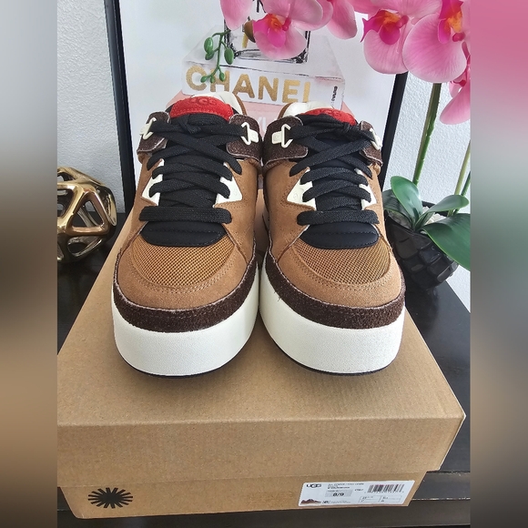 UGG Goldencush Sneaker Size 9 - Picture 7 of 8